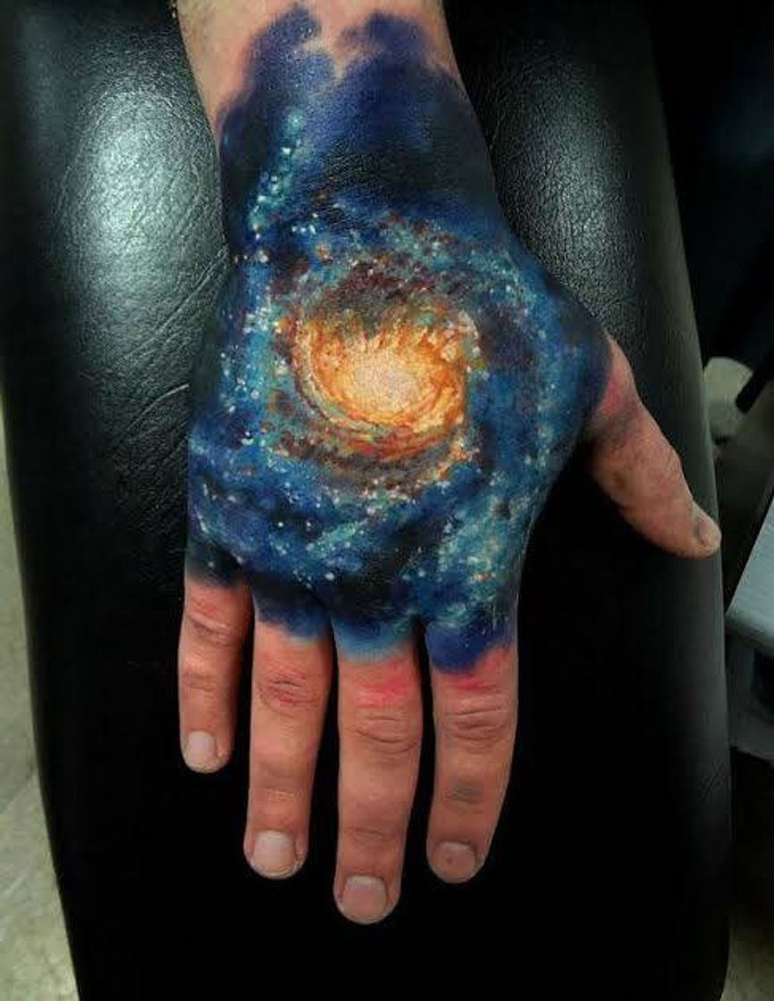 Fashion 50 tatuagens inspiradas no espaço - Mistérios do Universo