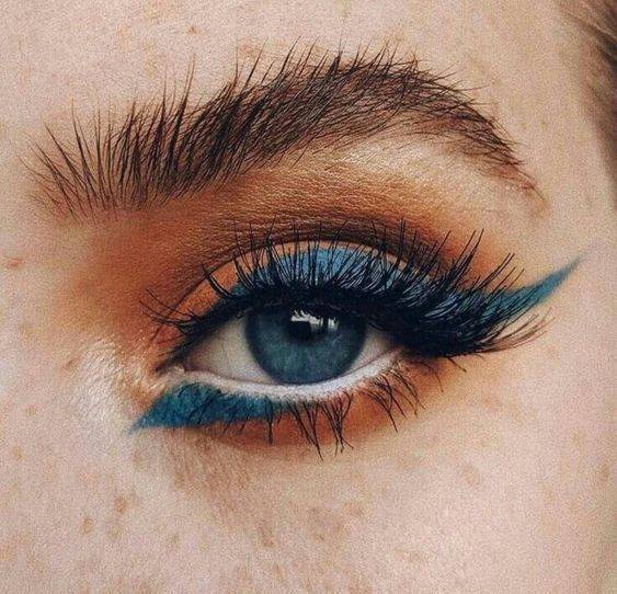 Delineado azul