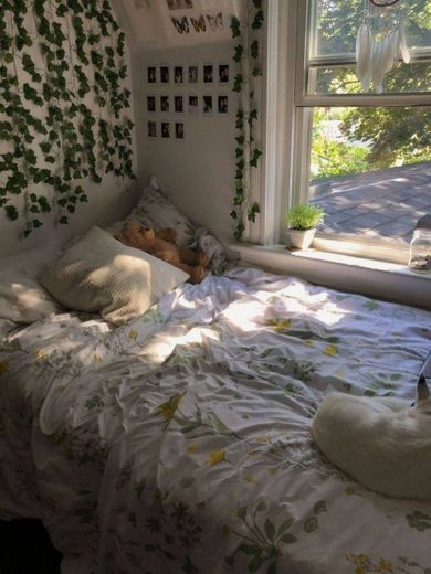 Cozy bedroom 🌿