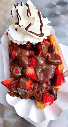 Waffles with chocolate and strawberries