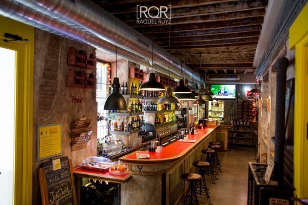 Restaurants Lemon Rock Bar & Hostel
