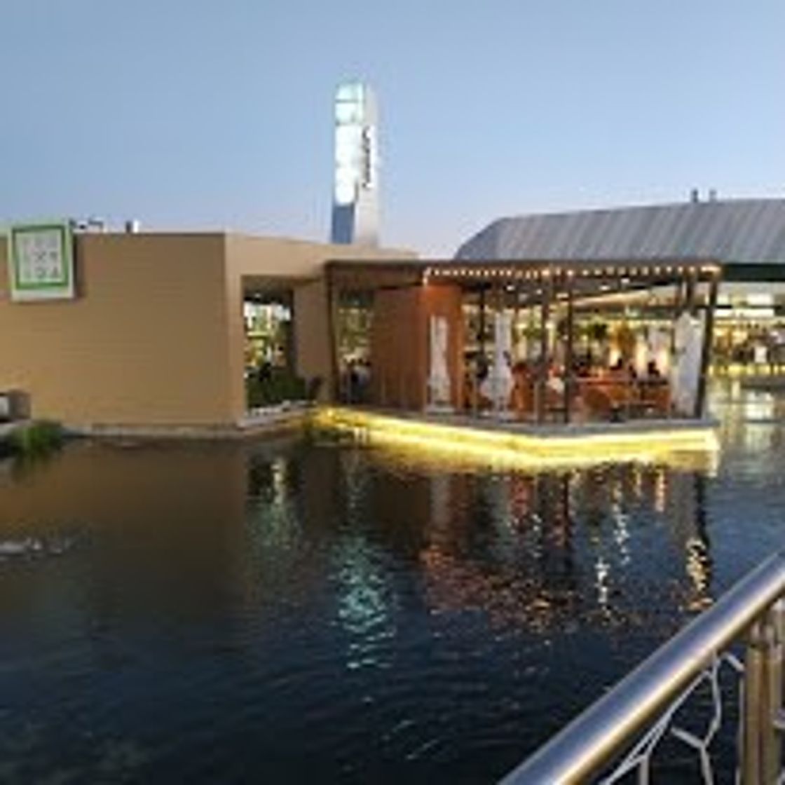 Restaurants Pura Vida Lagoh 