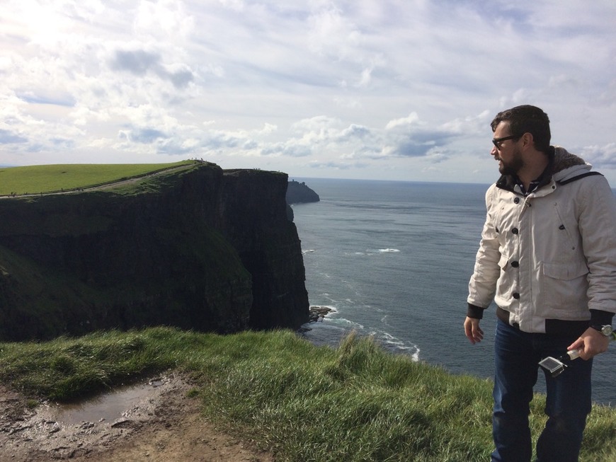 Place Cliffs of Moher