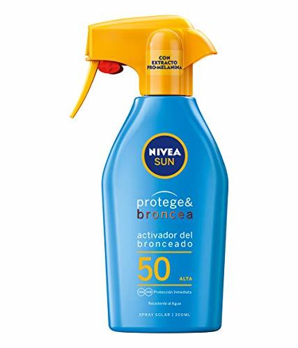 Social NIVEA SUN Protege & Broncea Spray Solar FP50