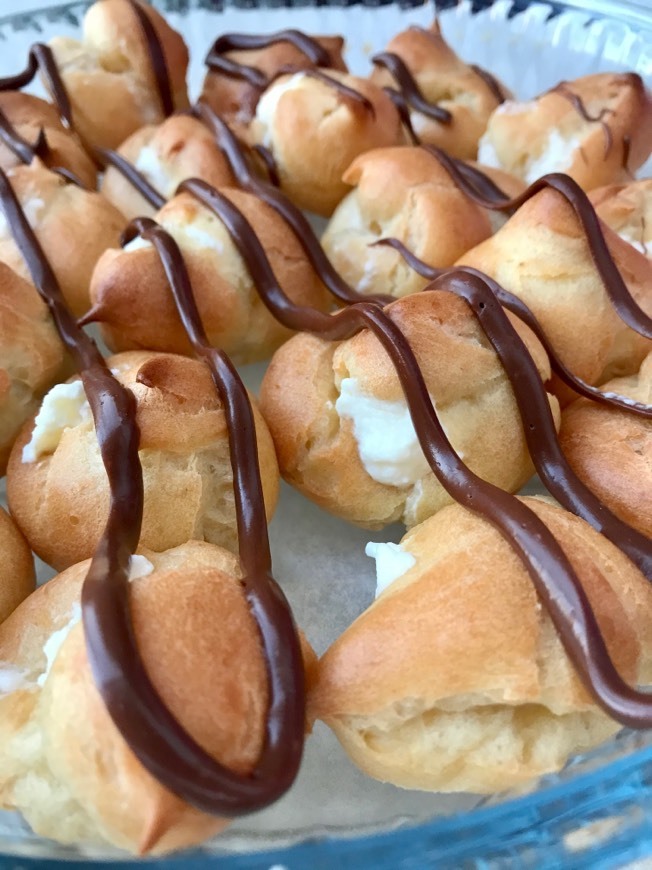 Social Profiteroles tradicionales de nata
