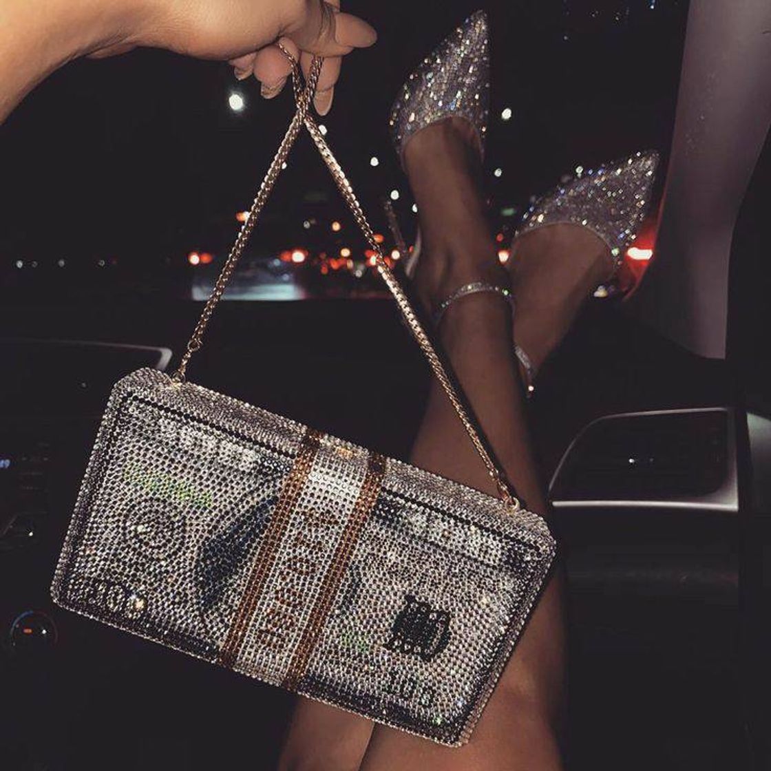 Moda money clutch