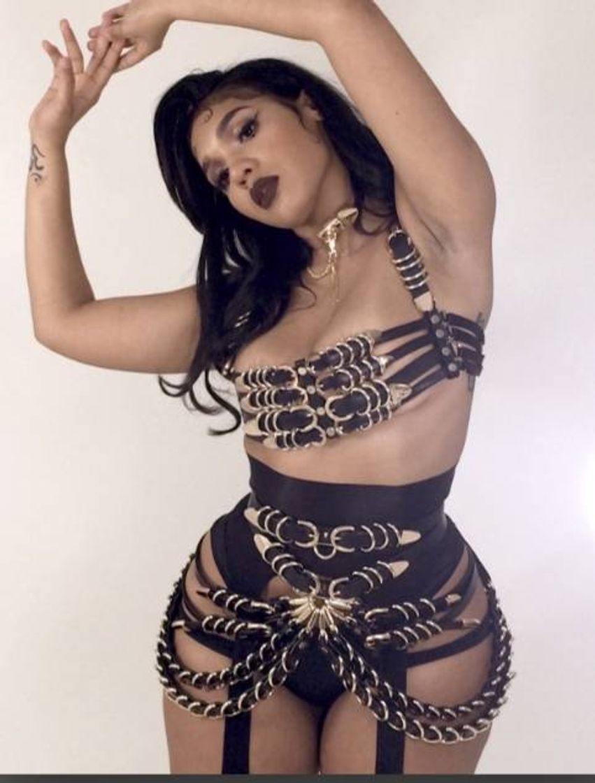 Social Uri Bra ( Black + Gold ) - Creepyyeha - Storenvy