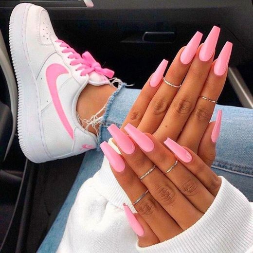 Lovely pink nails 