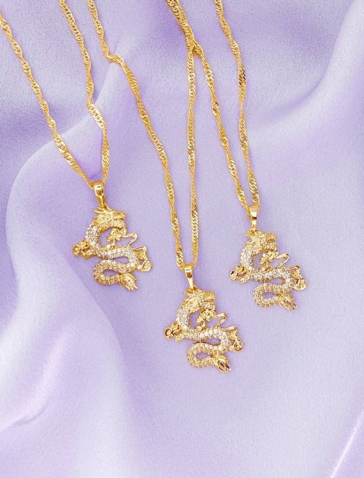 Moda Gold Dragon Necklace

