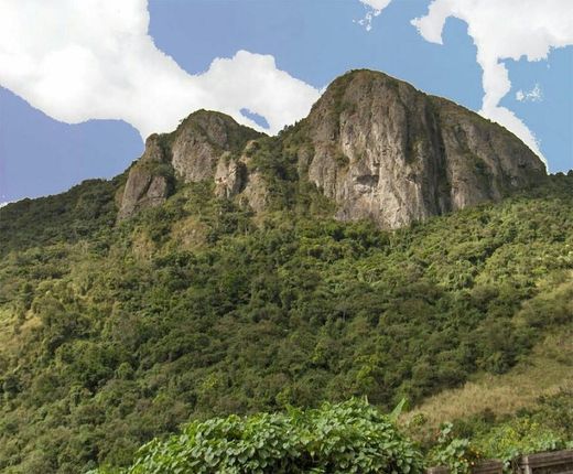 Tetas de Cayey