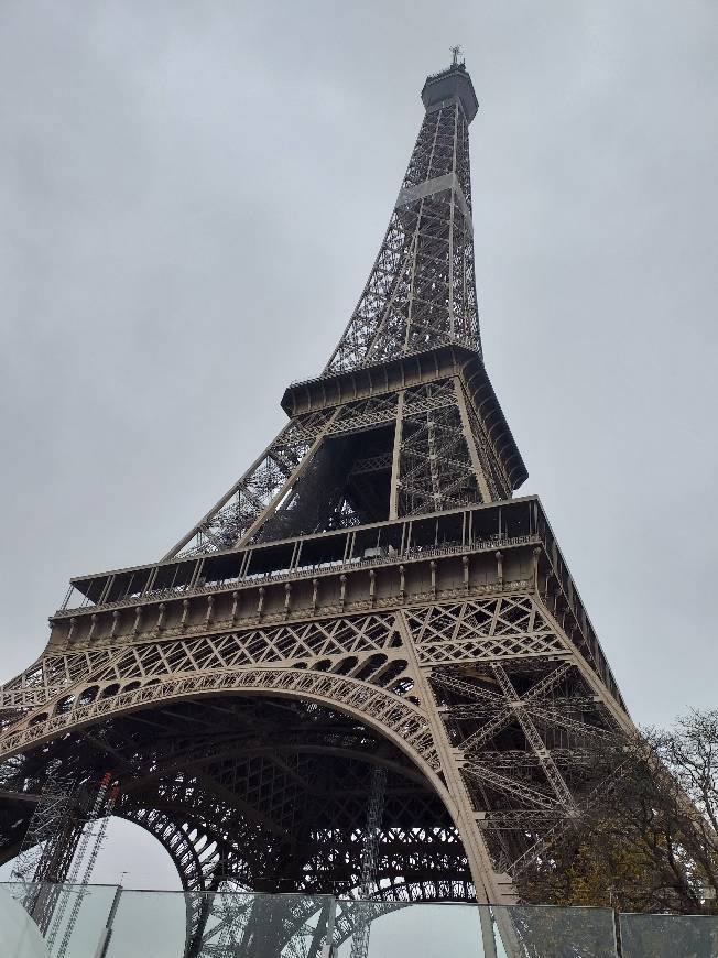 Place Torre Eiffel