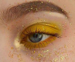 Social y e l l o w 💛