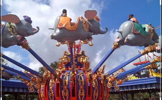 Dumbo na Disneyland 