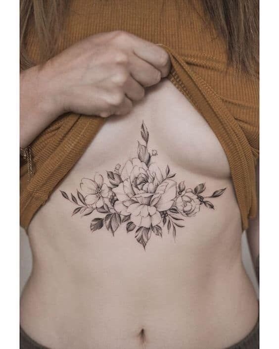 Social Tatto abaixo do peito