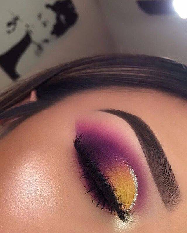 Make roxa e amarela 💜💛