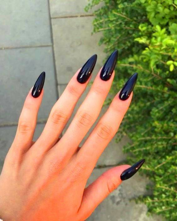 Moda Nail stiletto black