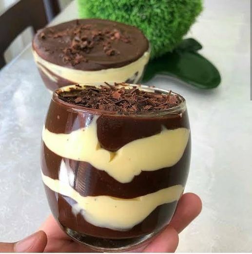 Mousse de maracujá com chocolate 