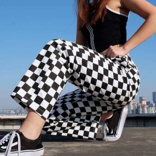 Pantalones a cuadros⬜⬛