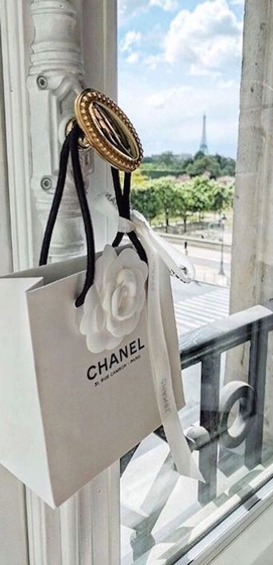 Place CHANEL PARIS CAMBON