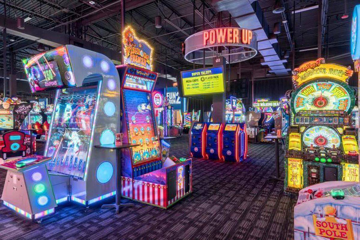 Place Dave & Buster's