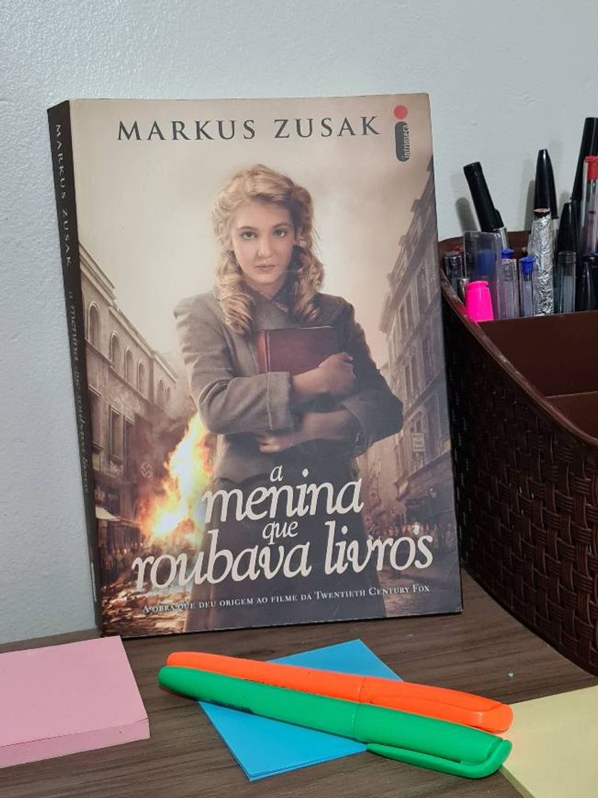 Fashion A Menina que Roubava Livros: Markus Zusak: Amazon.com.br: Livros