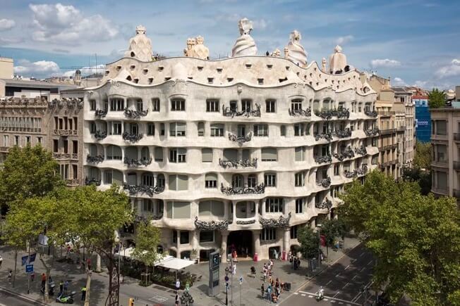 Place La Pedrera