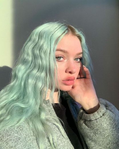 Green hair 