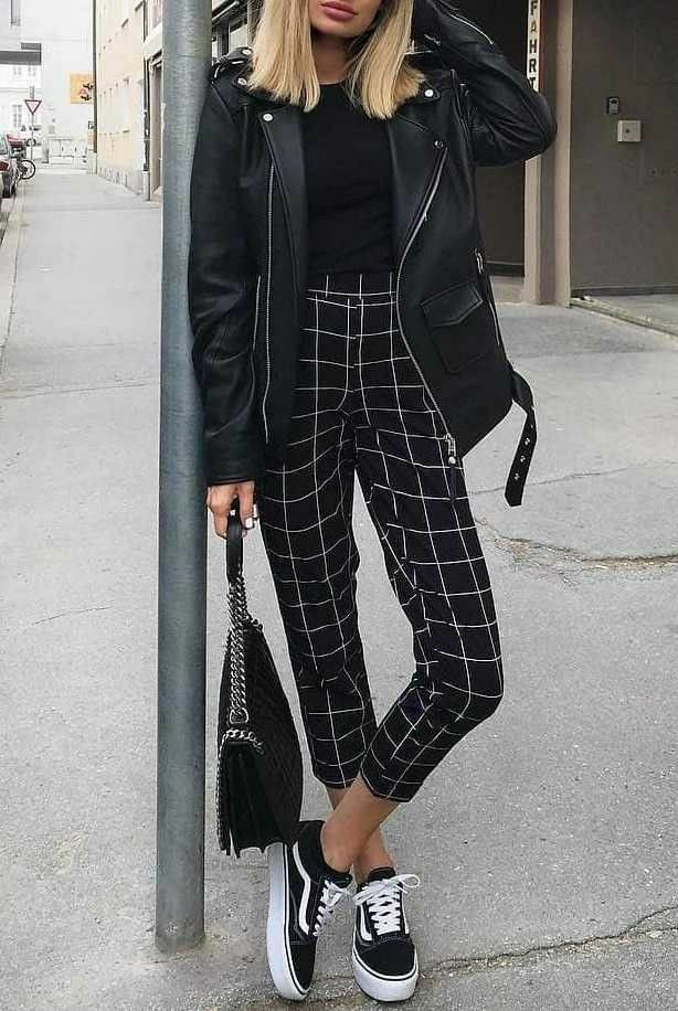 Look all black 🖤