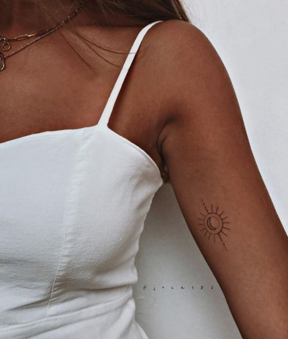 Moda Tatuagem lua e sol 