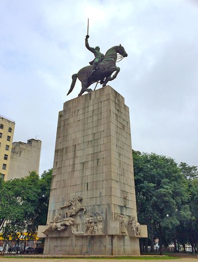 Monumento a Duque de Caxias