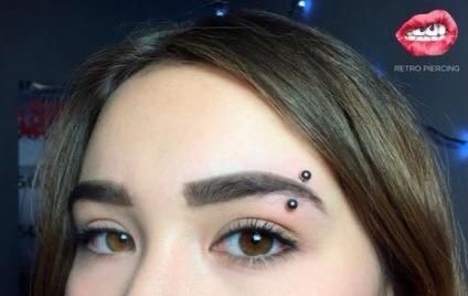 Piercing na sobrancelha 