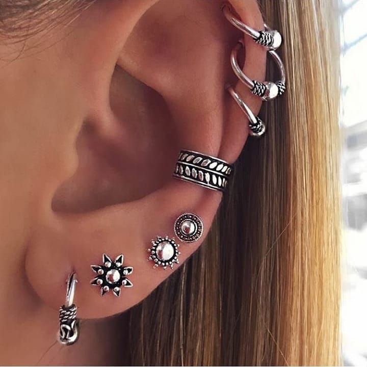 Social Piercing na orelha 