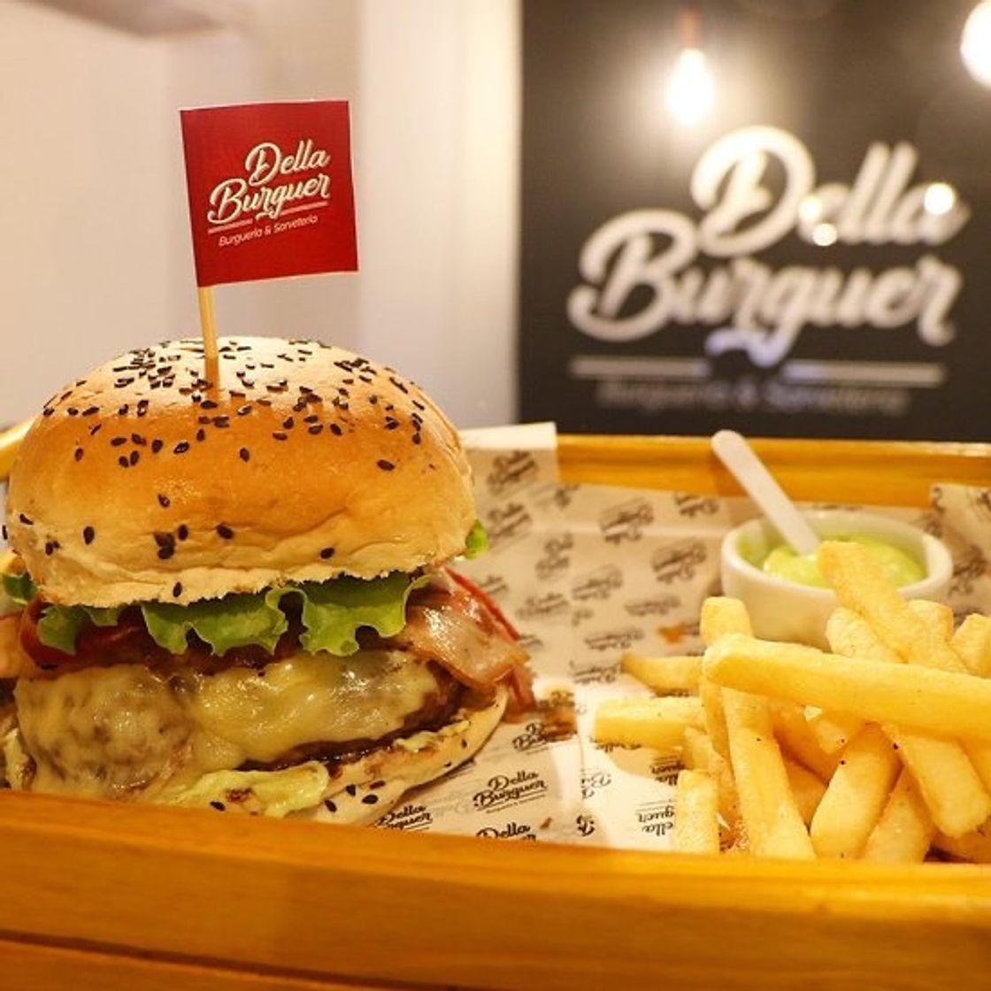 Della Burguer, FAIXA DE PREÇO
R$ 9 - R$ 35