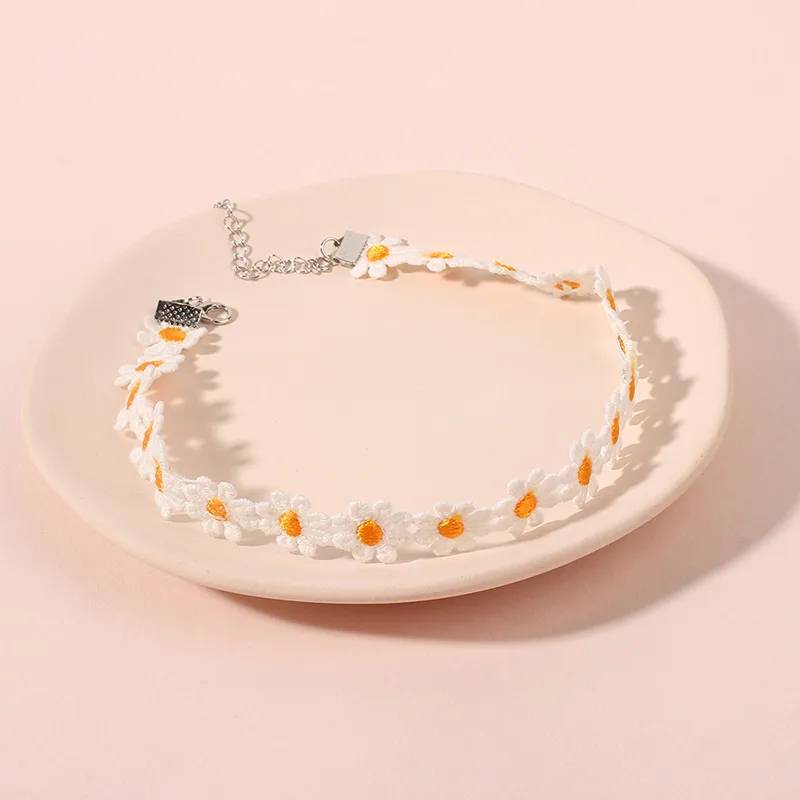 Product Crochet Daisy Chain Choker