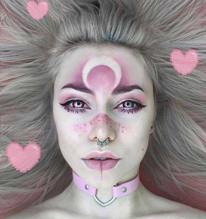 Social Pink halloween makeup🌸