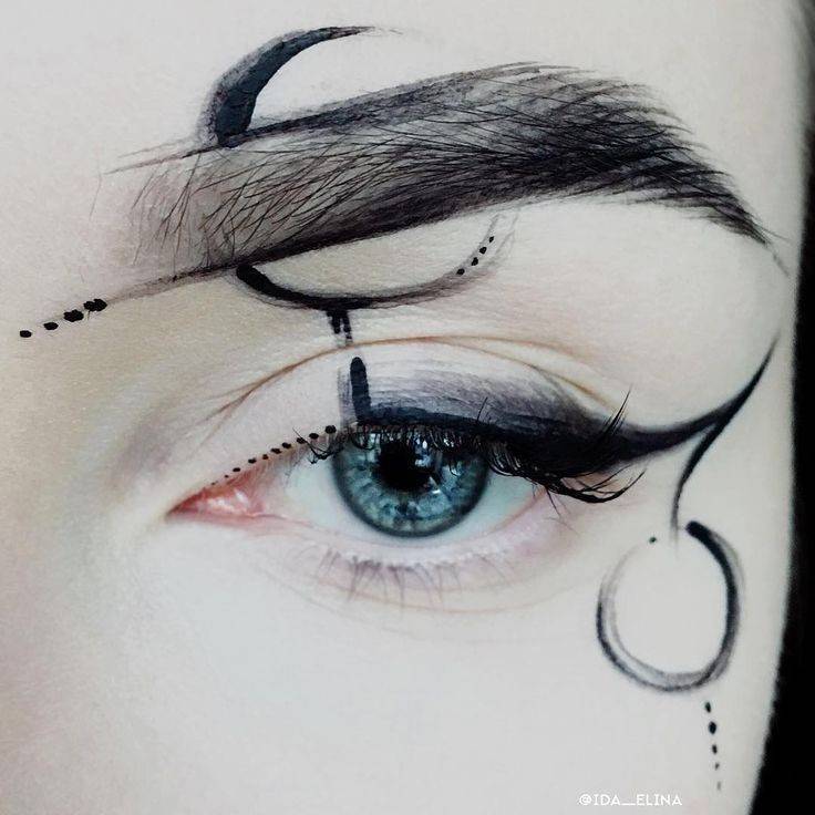 Social Shadows makeup🖤