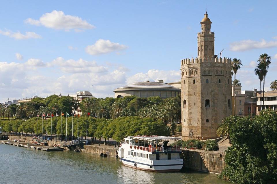 Place Torre del Oro