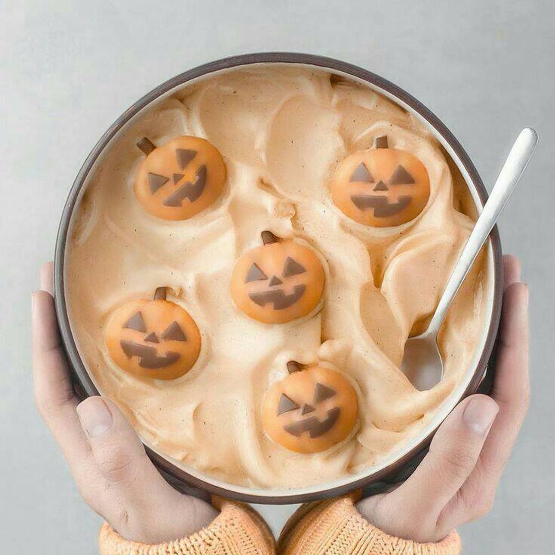 Pumpkin smoothie bowls 🎃