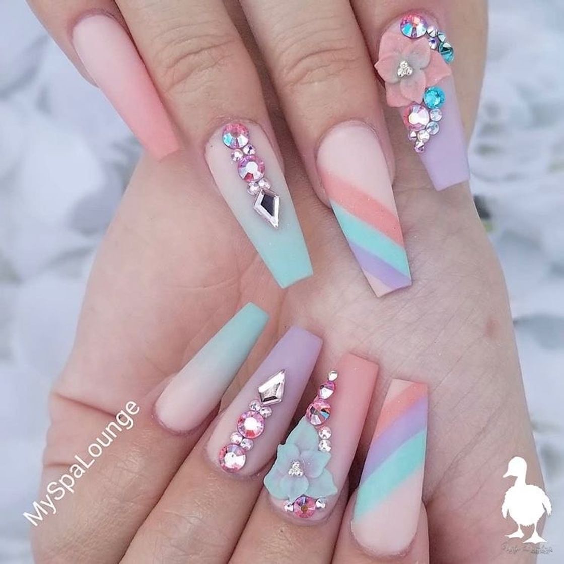 Moda Nails 