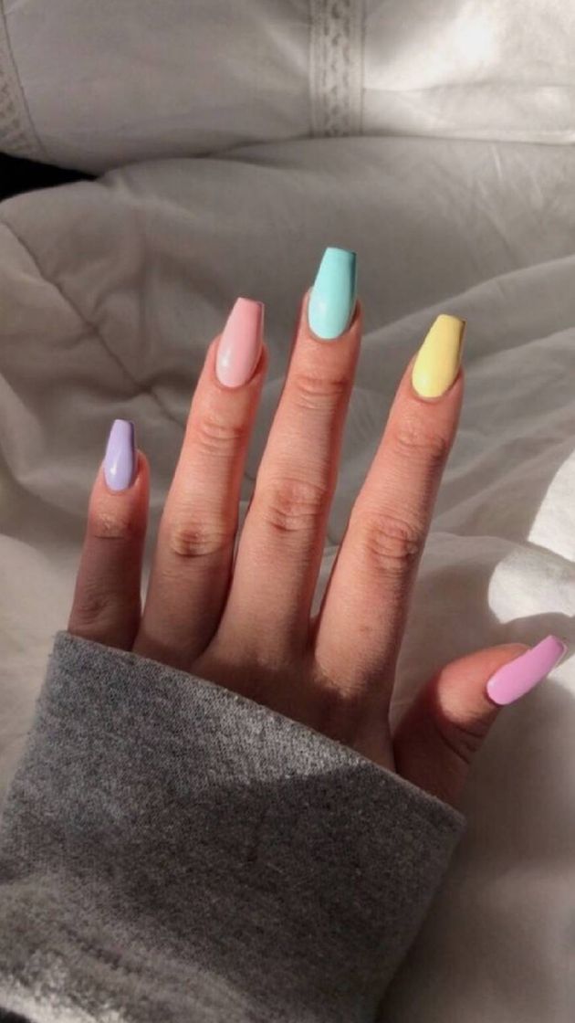 Moda Unhas tons pastéis 💛