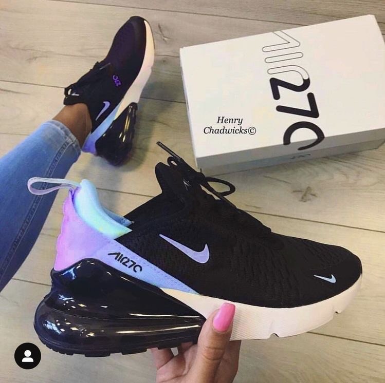 Social Nike AirMax 270