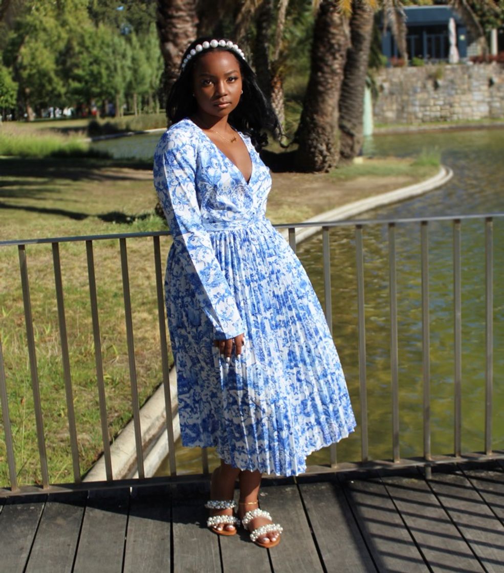 Fashion Blue Porcelain Print Long Sleeve Pleated Midi Dress