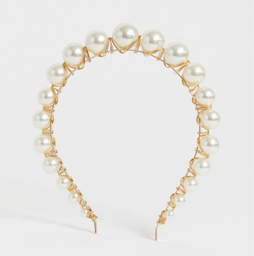 Fashion headband with graduating pearls in gold tone