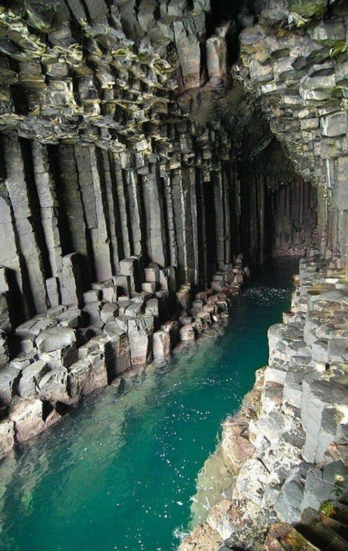 Fashion Caverna da Melodia, uma catedral esculpida pela natureza.