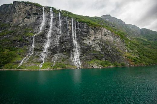 Cachoeira das Sete Irmãs, Noruega