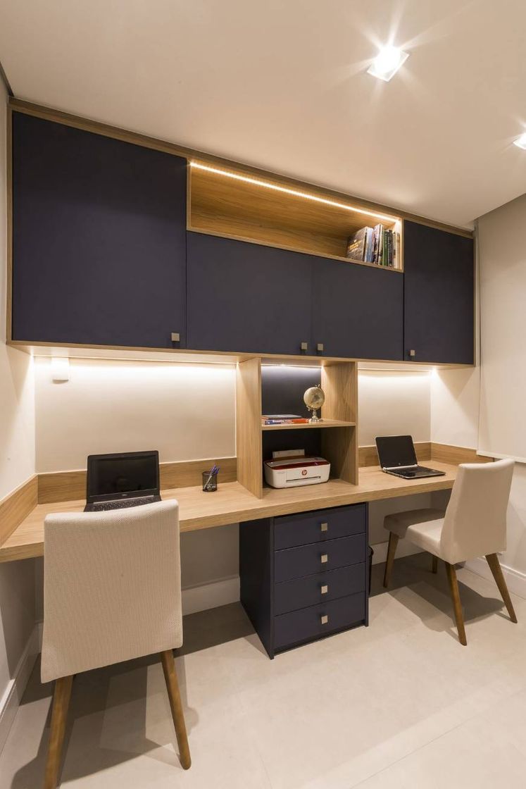 Fashion Home Office em Madeira e Azul para casal