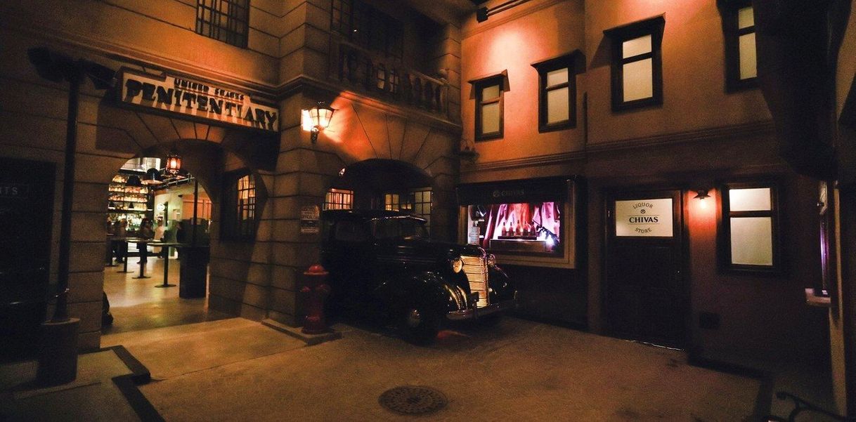 Place The Hole Bar - Alcatraz Speakeasy Hidden Bar