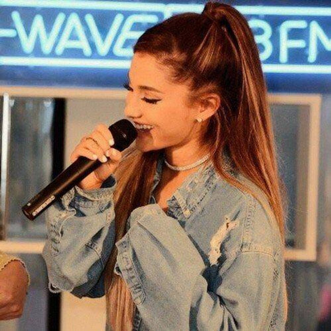 Social Ariana Grande 