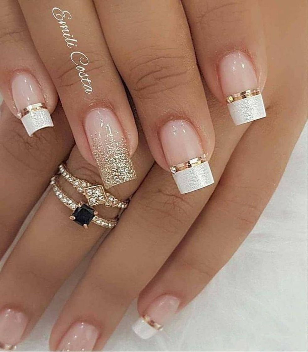 Fashion Unhas para ano novo muito delicada e elegante💅