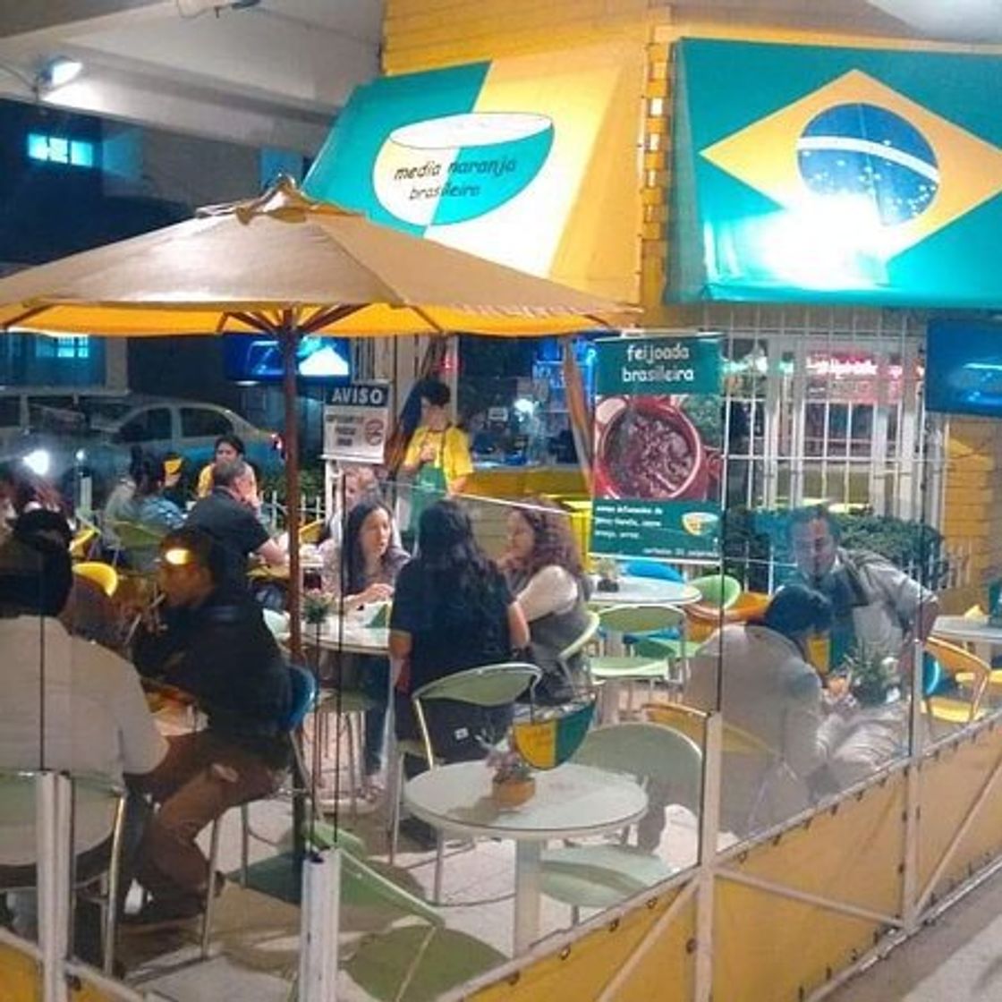 Restaurants Media Naranja Brasileiro